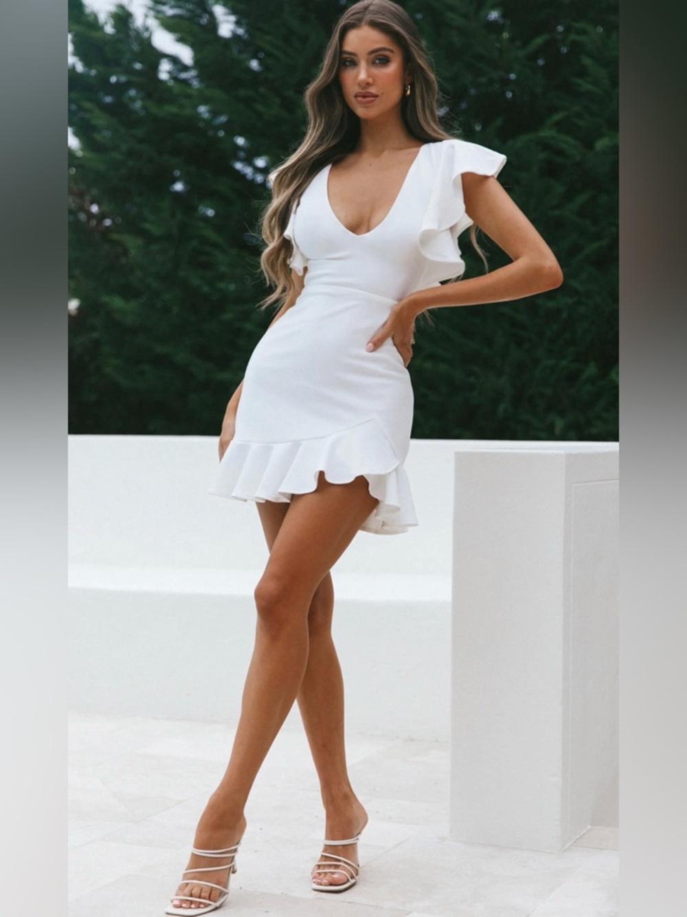 Cupid's Bow V-Neckline Ruffle Shoulder Bodycon Dress White NWT SIZE SMALL